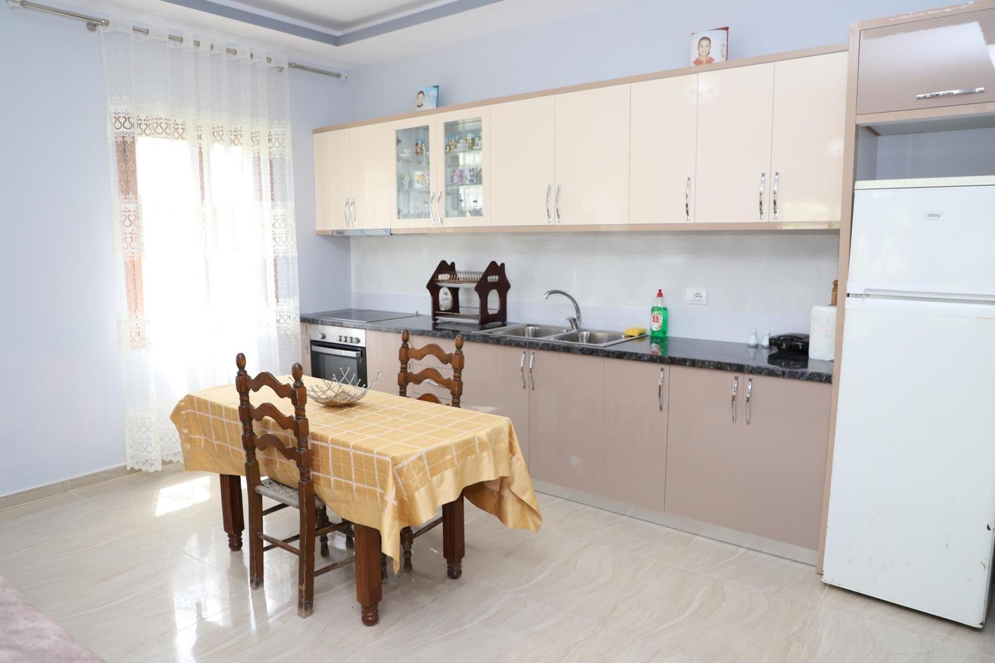 Villa Romario เบราท ภายนอก รูปภาพ